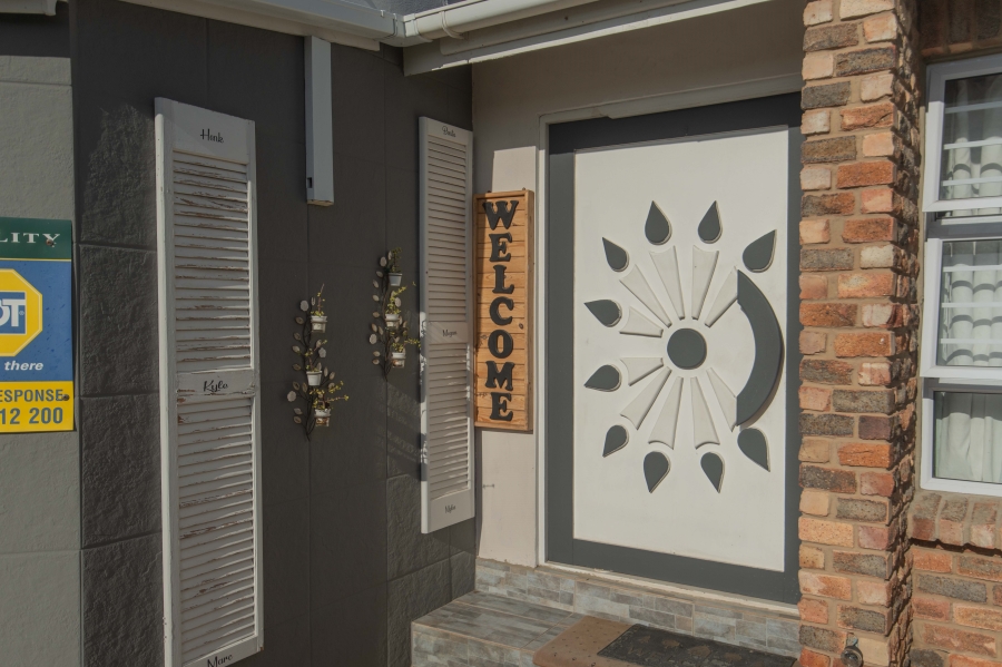 6 Bedroom Property for Sale in Sherwood Eastern Cape